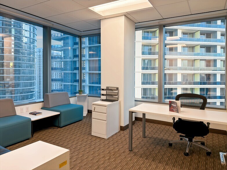 More Photos Of 333 SE 2nd Ave, Miami Office For Lease