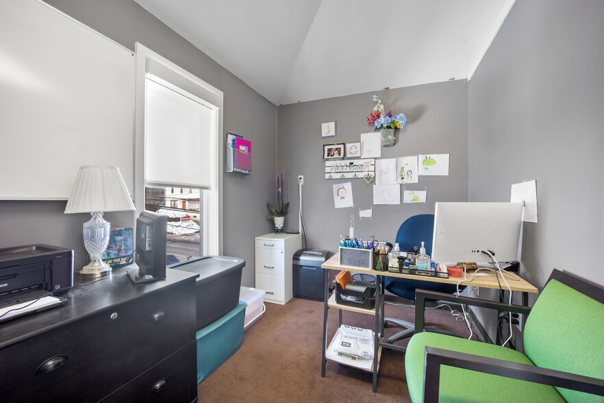 More Photos Of 538 Street Rd, Southampton Office For Lease