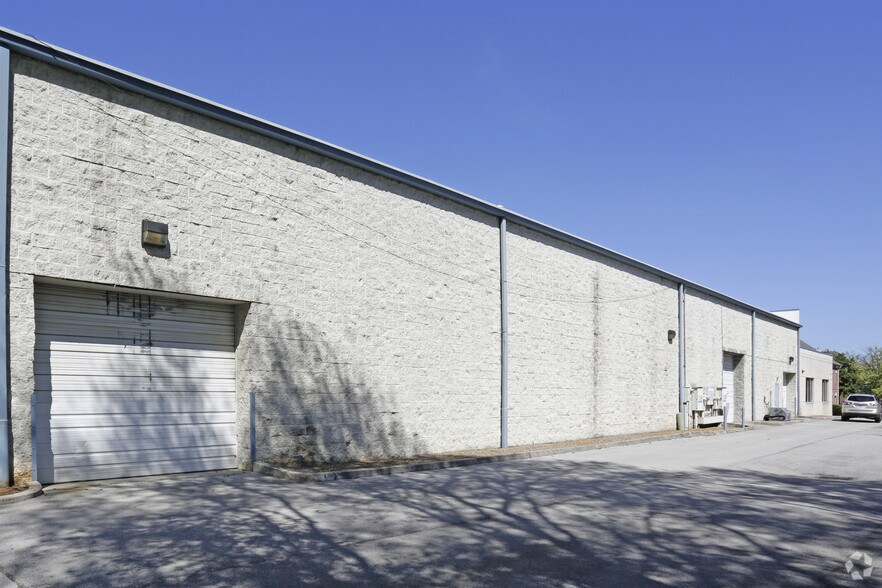More Photos Of 255 N Peters Rd, Knoxville Office For Lease