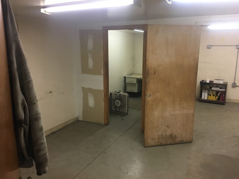 More Photos Of 615 Front St, Whitehall Service For Lease