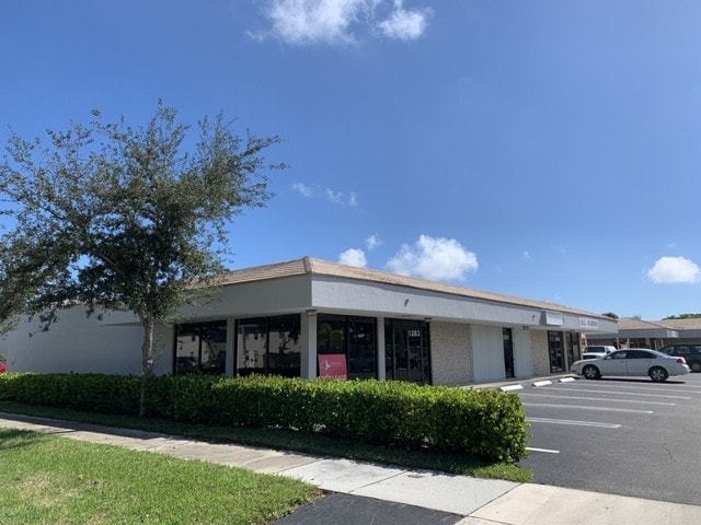 More Photos Of 1249-1263 10th St, Lake Park Storefront For Lease