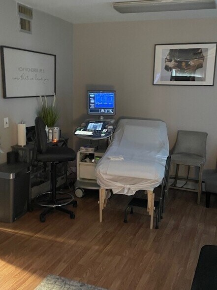 More Photos Of 381 Chestnut St, Union Township Medical For Lease