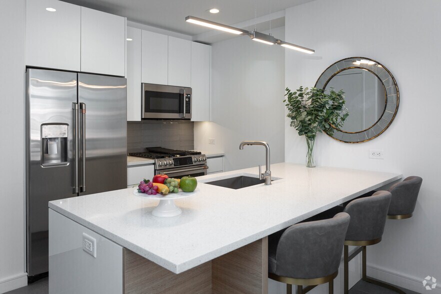 More Photos Of 199 2nd St, Mineola Apartments For Lease