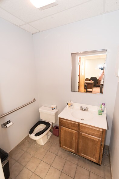 More Photos Of 8441 Belair Rd, Nottingham Medical For Lease