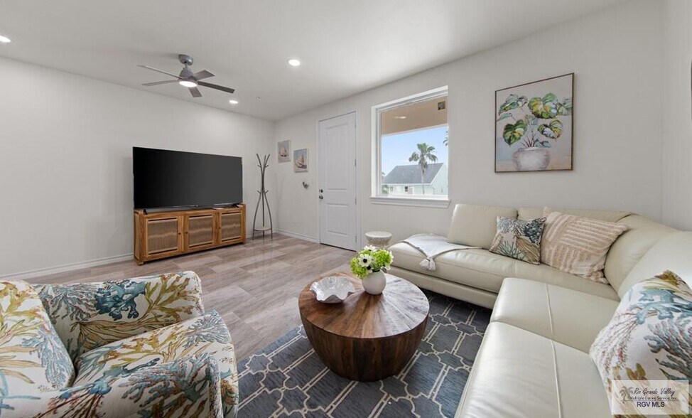 More Photos Of 116 E Cora Lee Dr, South Padre Island Apartments For Sale