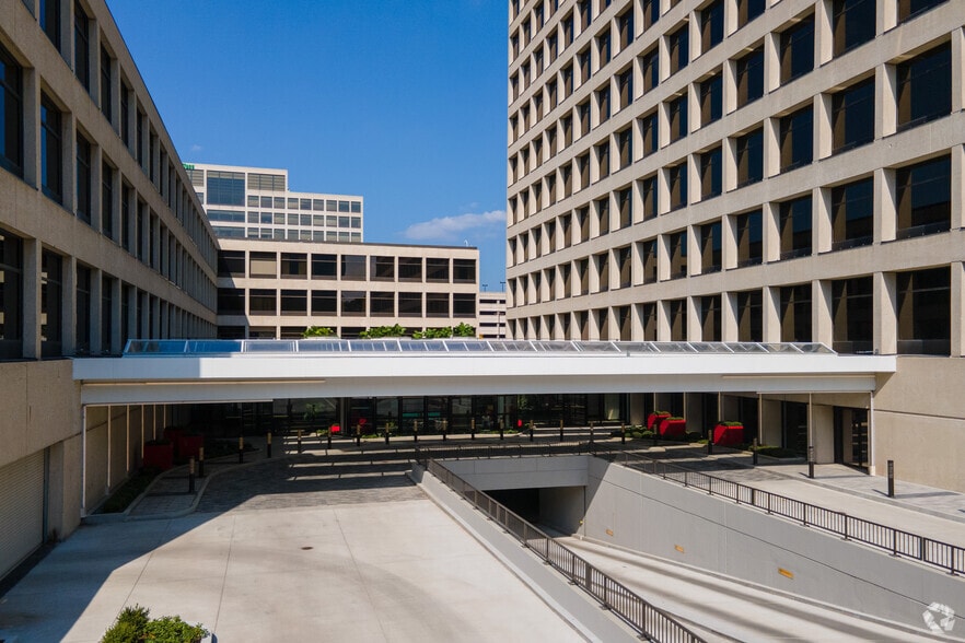 8725 W Higgins Rd, Chicago, IL 60631 For Lease