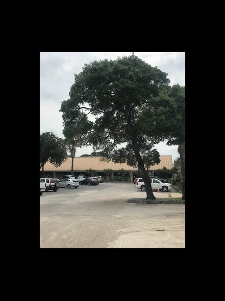 More Photos Of 14500 RR 12, Wimberley General Retail For Lease