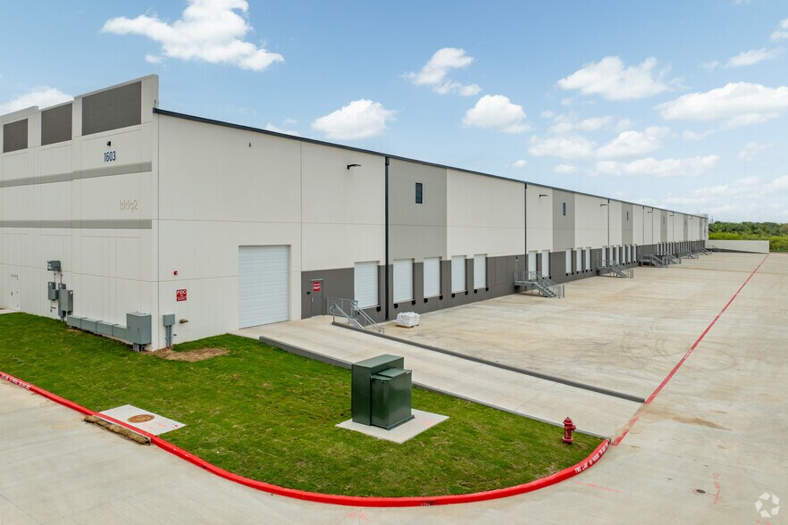 More Photos Of 1603 Clovis R Barker Rd, San Marcos Unknown For Lease