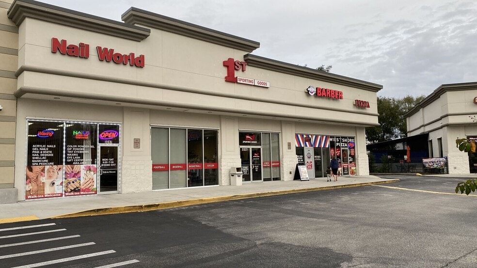 More Photos Of 3317 Lithia Pinecrest Rd, Valrico Unknown For Lease