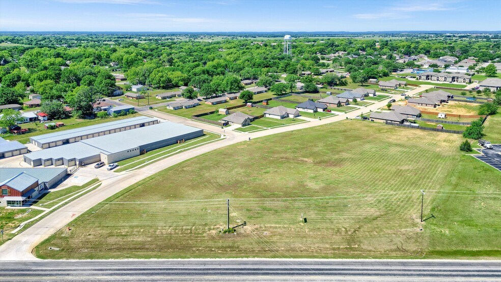 More Photos Of 305 US 377 hwy, Whitesboro Land For Lease