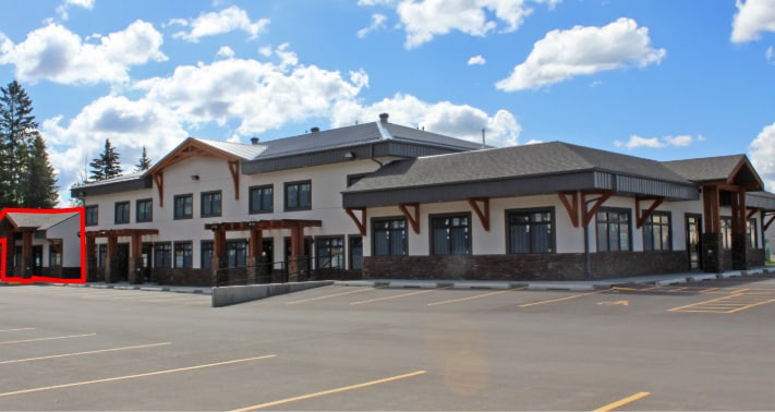 More Photos Of 232 Spruce St, Red Deer County Storefront Retail Office For Sale