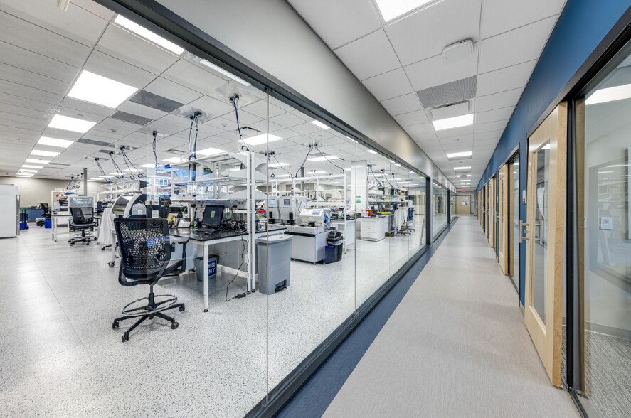 More Photos Of 1351 S 8th St, Springfield Medical For Sale