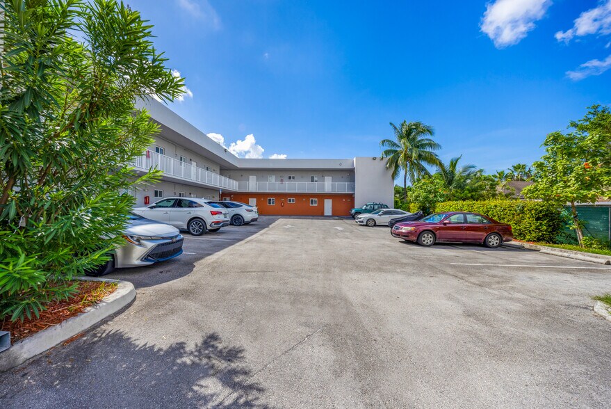 More Photos Of 750 SW 2nd St, Miami Apartments For Sale