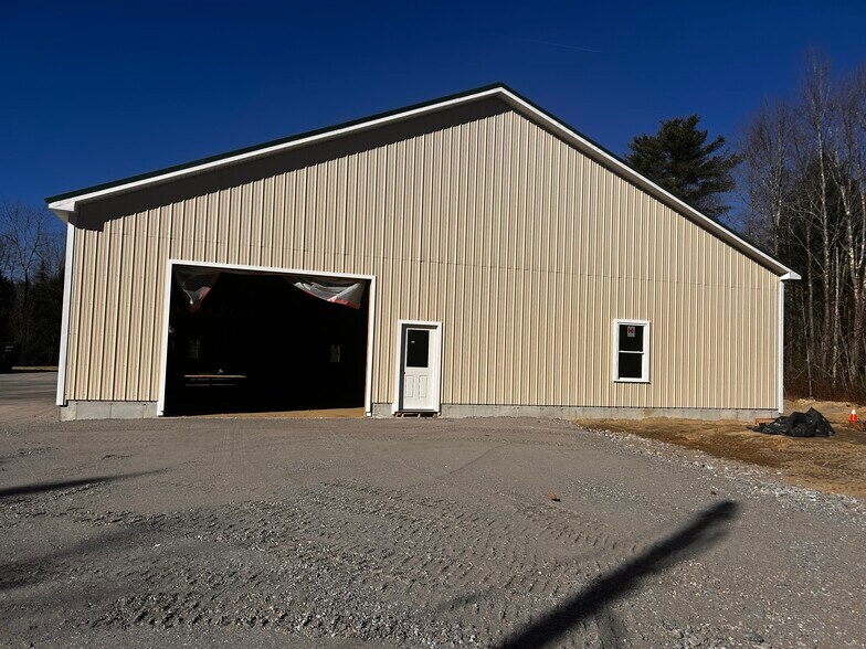More Photos Of 112 Pond Rd, Bowdoinham Warehouse For Lease