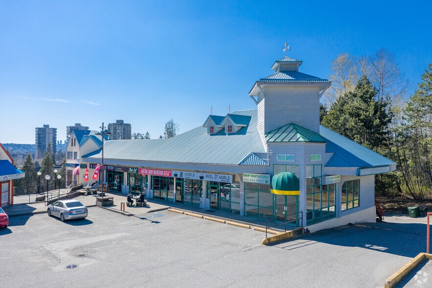 More Photos Of 3355 North Rd, Burnaby Storefront For Lease