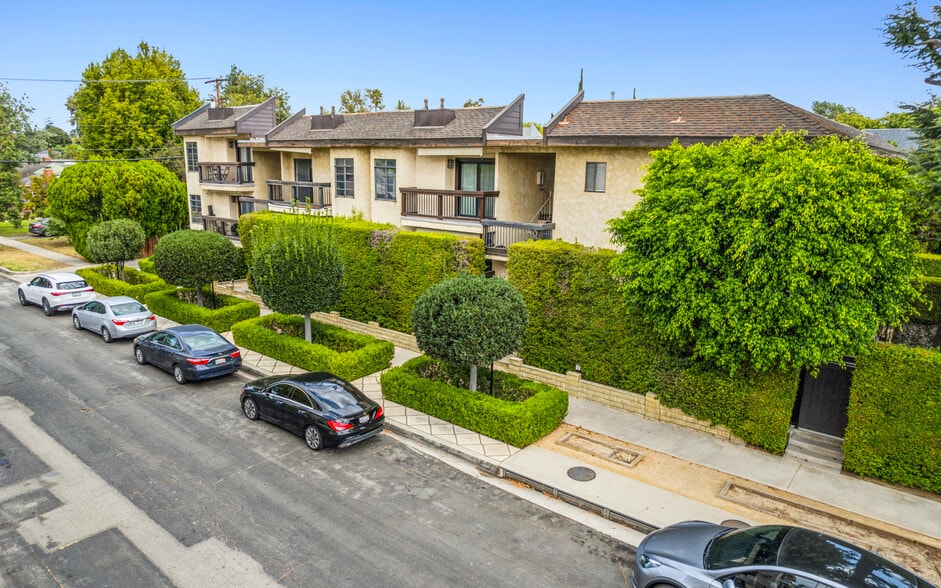 More Photos Of 13021-13025 Moorpark St, Studio City Apartments For Sale