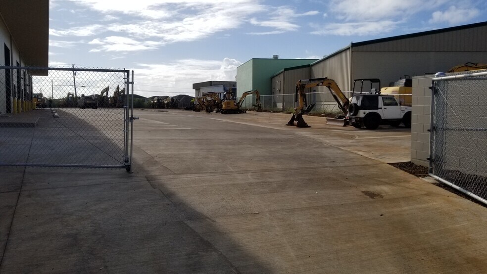 More Photos Of 1520 Haleukana St, Lihue Warehouse For Lease