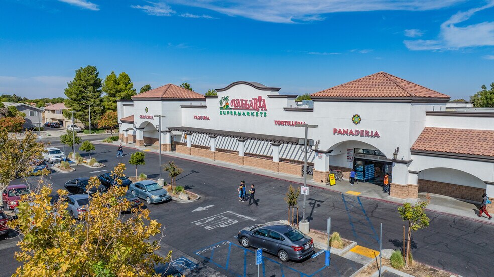 Primary Photo Of 815 E Avenue K, Lancaster Supermarket For Sale