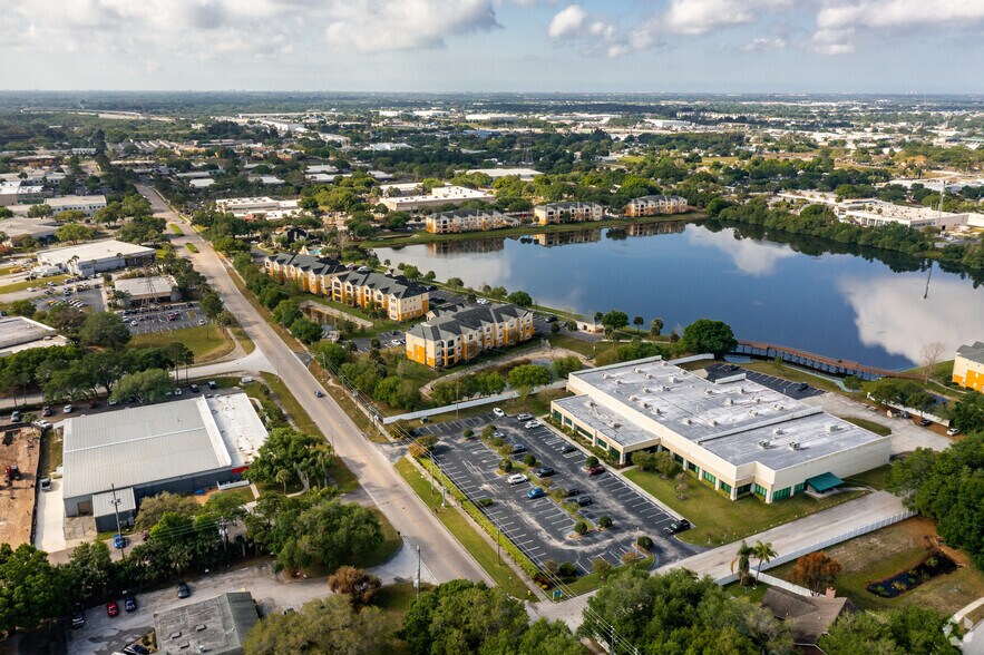 More Photos Of 14550 58th St N, Clearwater Manufacturing For Sale