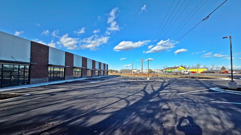 More Photos Of 8920 Patriot Hwy, Fredericksburg Auto Repair For Lease