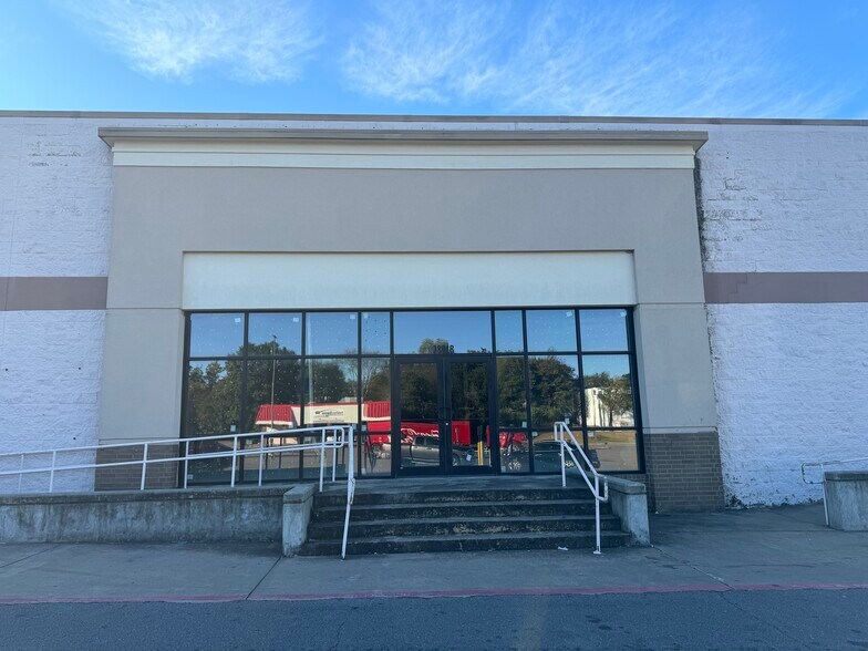 Primary Photo Of 3801 Camp Robinson Rd, North Little Rock Unknown For Lease