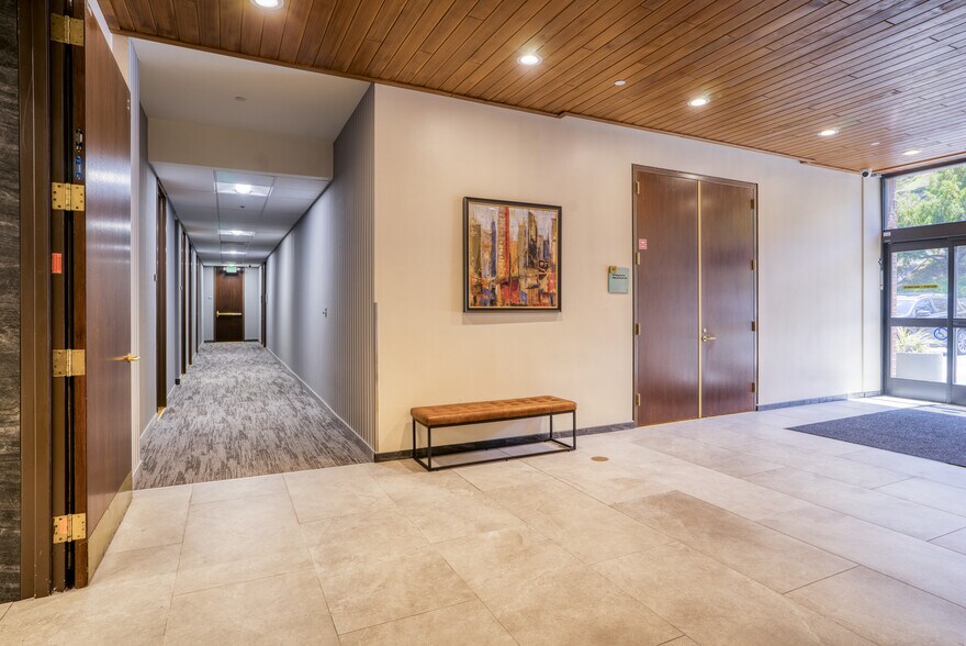 More Photos Of 25129 The Old Rd, Stevenson Ranch Loft Creative Space For Lease