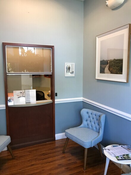 More Photos Of 30 W Mashta Dr, Key Biscayne Medical For Lease