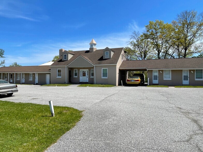 More Photos Of 10025 Pulaski Hwy, Middle River Bar For Sale