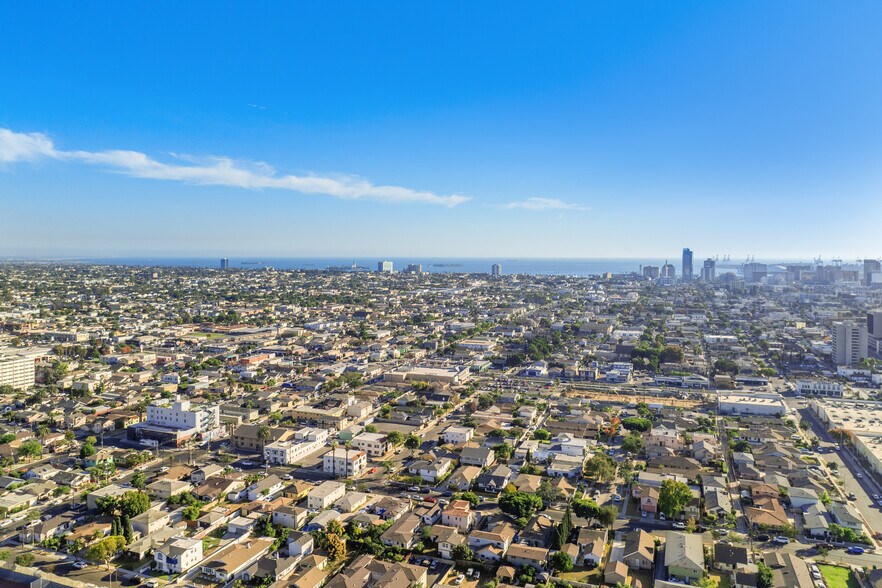 More Photos Of 817 E New York St, Long Beach Multifamily For Sale