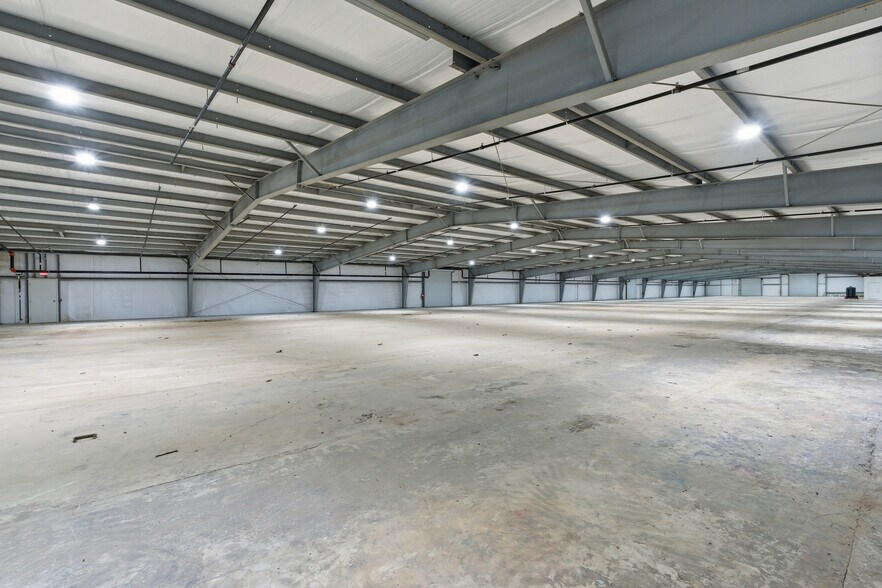 More Photos Of 701 Lovvorn Rd, Carrollton Warehouse For Lease