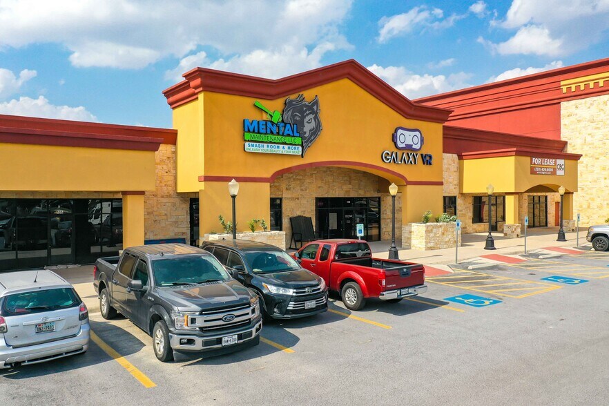 More Photos Of 1901-2001 W Trenton Rd, Edinburg Storefront For Lease