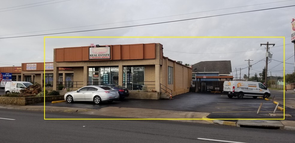 More Photos Of 2115 61st St, Galveston Storefront Retail Office For Lease