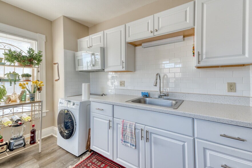 More Photos Of 186-188 E Center St, Manchester Office For Sale