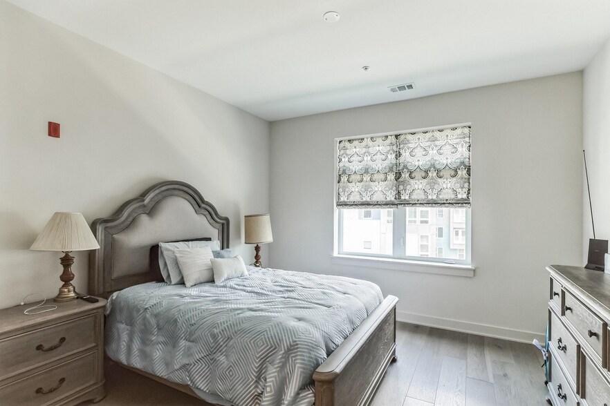 More Photos Of 575 S Goddard Blvd, King Of Prussia Apartments For Sale