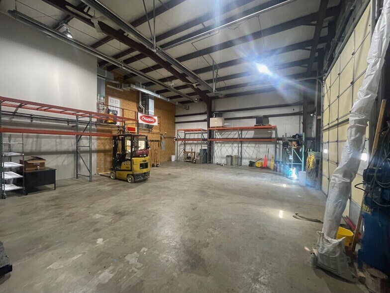 More Photos Of 10105 Hedden Rd, Evansville Warehouse For Sale