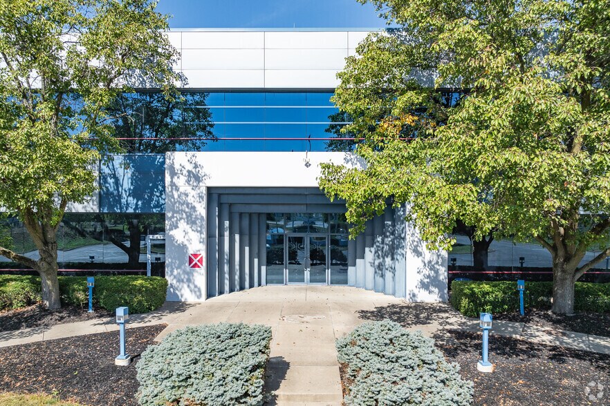 More Photos Of 5300 Crosswind Dr, Columbus Manufacturing For Lease