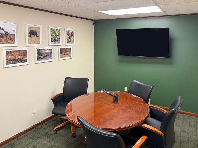 More Photos Of 5090-5096 Lovers Ln, Kalamazoo Office For Sale