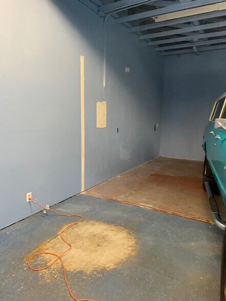 More Photos Of 1157 Forest Ave, Pacific Grove Freestanding For Lease