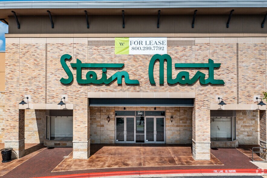 More Photos Of 117 Louis Henna Blvd, Round Rock Unknown For Lease