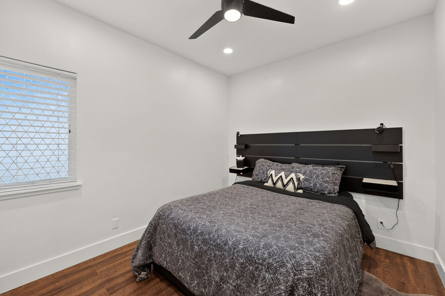More Photos Of 219 Persifer St, Folsom Specialty For Sale