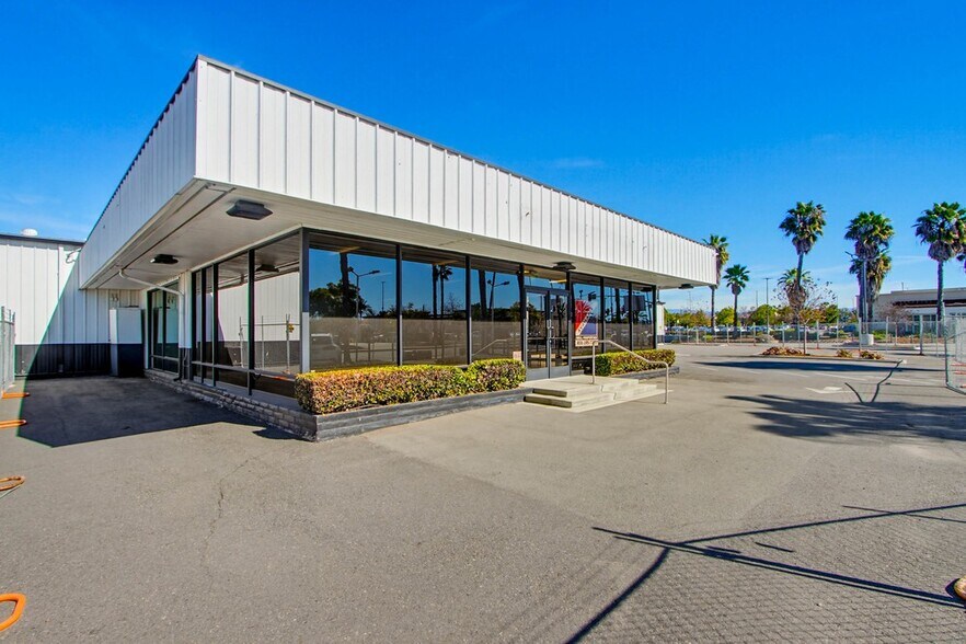 More Photos Of 760-762 W Mission Ave, Escondido Auto Repair For Lease