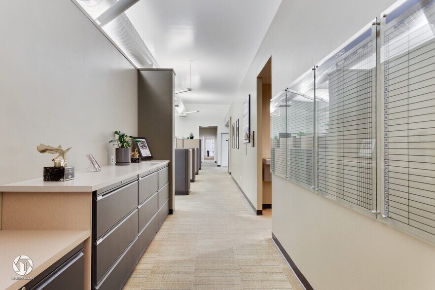 More Photos Of 3820 Coffee Rd, Bakersfield Storefront Retail Office For Lease