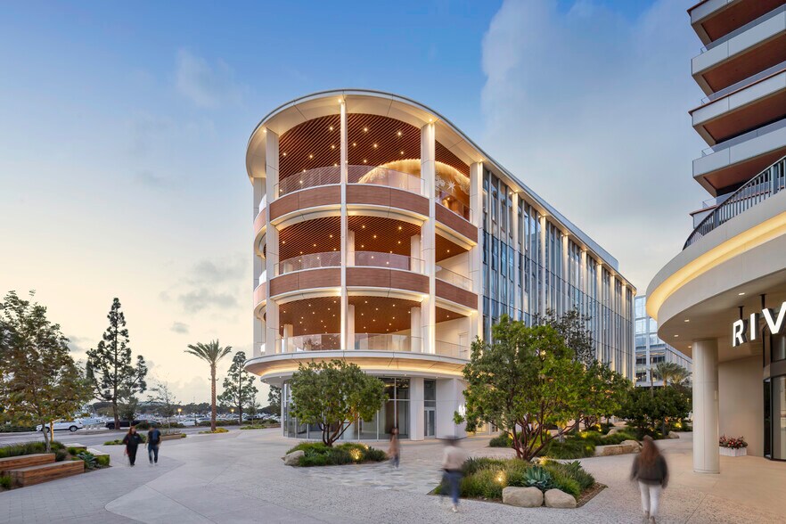 More Photos Of 975 Waterfront Pl, San Diego Office For Lease