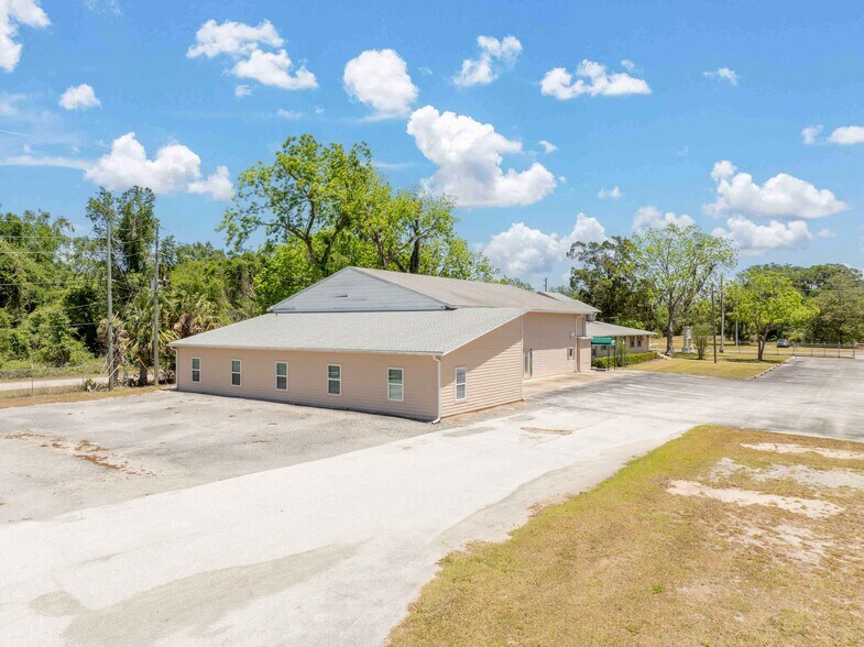 More Photos Of 3494 N US Highway 301, Wildwood Manufacturing For Lease