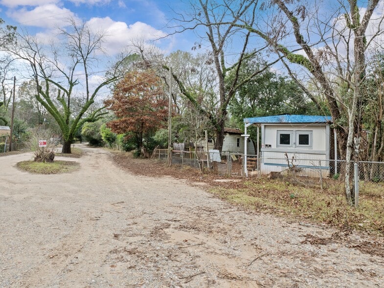 More Photos Of 515 Pine Bluff Rd, Albany Manufactured Housing Mobile Home Park For Sale