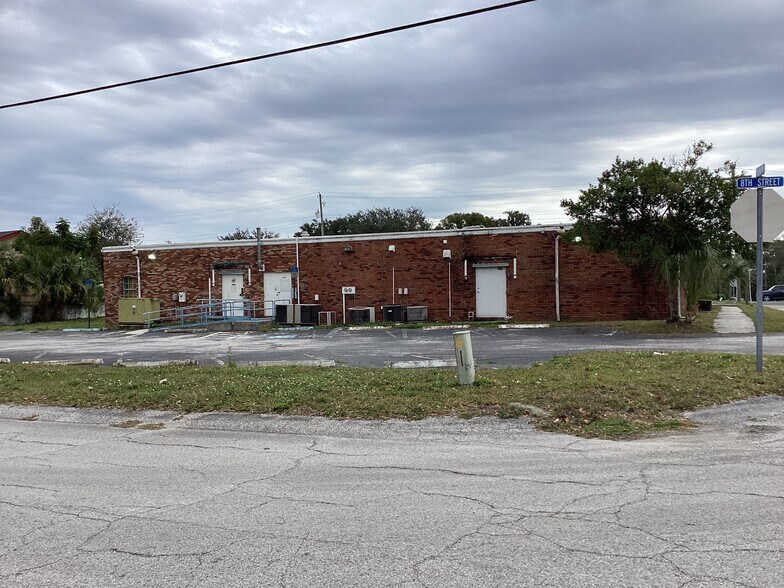 More Photos Of 13829 7th St, Dade City Storefront Retail Office For Sale