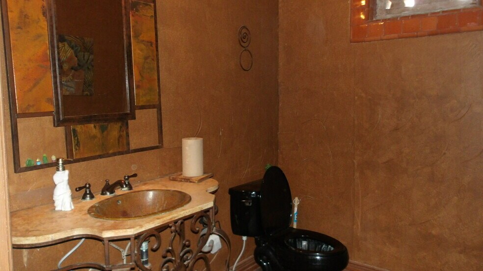 More Photos Of 1906A E Tyler, Harlingen Office For Sale