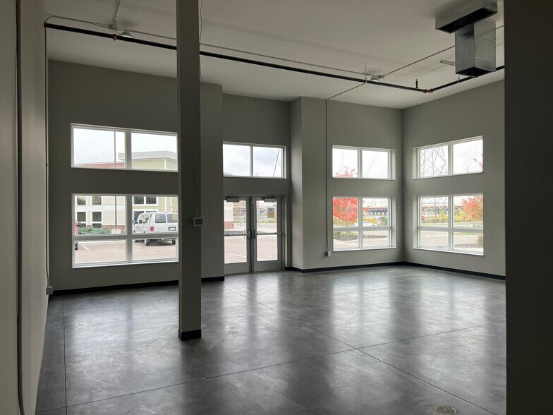 More Photos Of 2350 Hastings Ave, Newport Storefront Retail Office For Lease