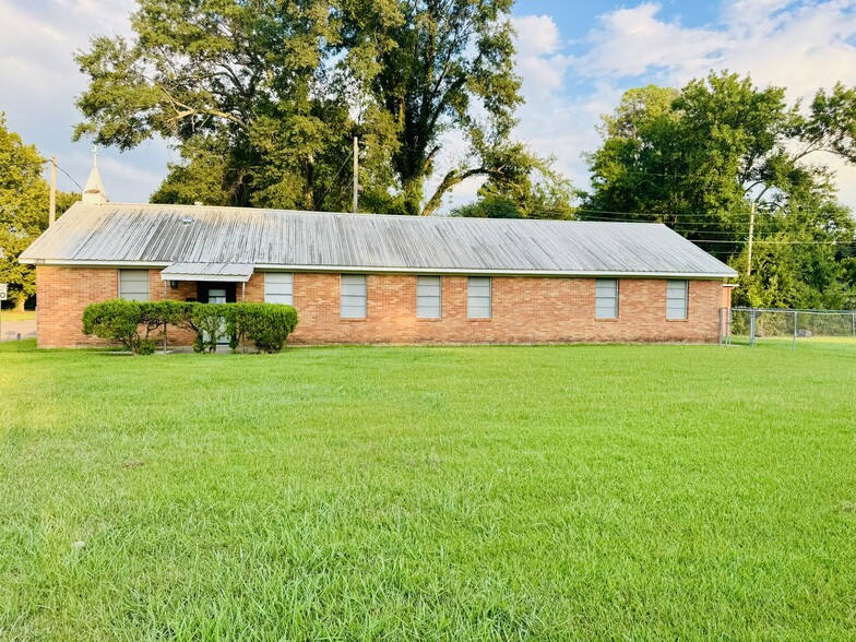 Primary Photo Of 1838 Gordon Ave, Yazoo City Religious Facility For Sale