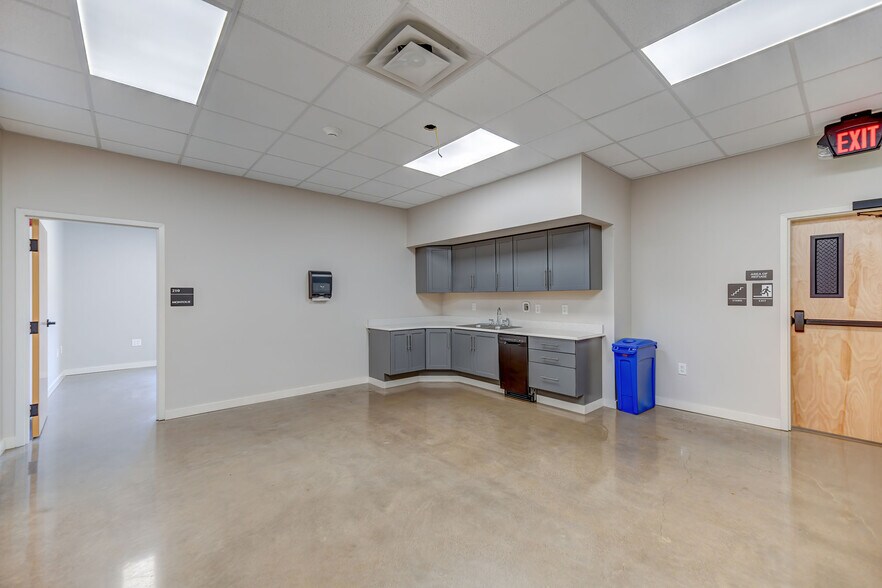 More Photos Of 1025 Alliance Park Dr, Bloomsburg Office For Lease